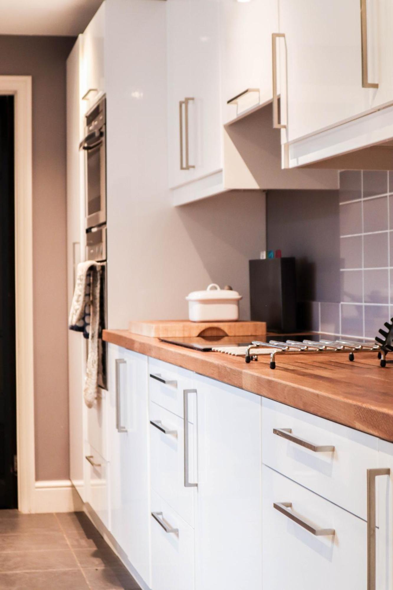 Case de vacanță Chic 3-bedroom Family Retreat In Stratford, Fast Internet And Near Shops *